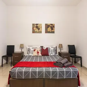  Appartement Superbly Located Cosy 2-bedroom Malte